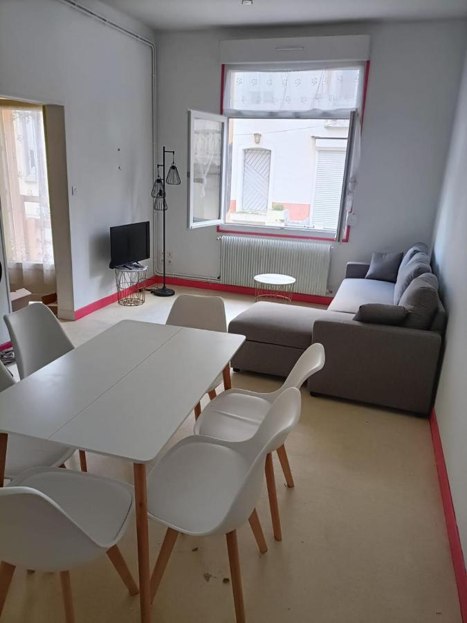 Appartement ++++ 70m2 Avec Balcon, A 200 M Et Rue Pietonne A 300 M ++++